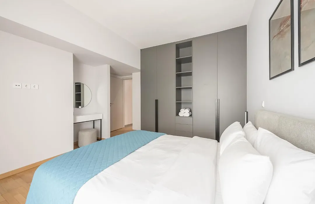 Luxury Athens Living 3Br With Balcony-1