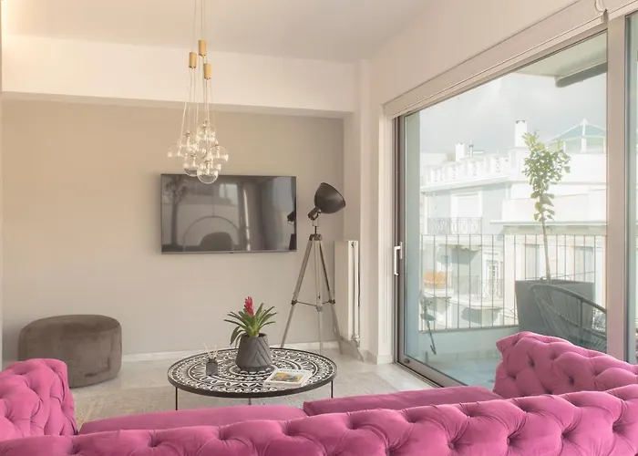 Luxury Apartment Near Acropolis-Living Stone Gold
